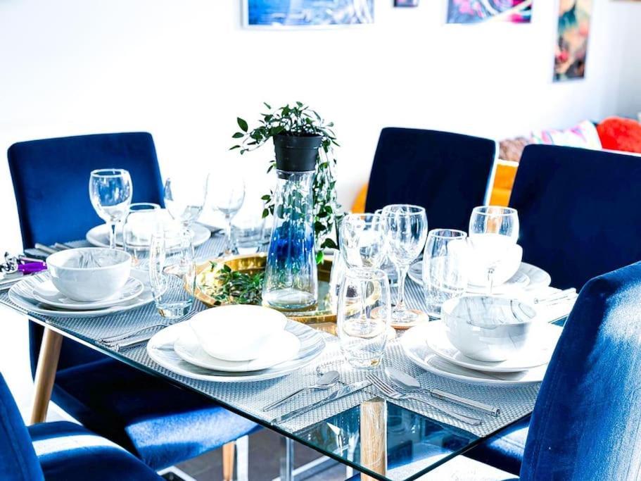 Contractors, Families, Tourists & Groups Welcome Sleeps Upto 9, Garden, Pet Allowed, Parking Included! Birmingham Bagian luar foto